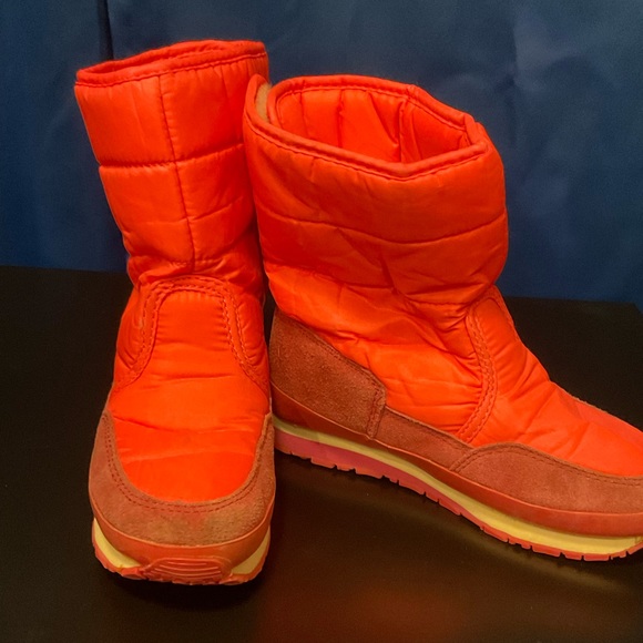 Rubber Ducky Productions, Inc. Shoes | Rubber Duck Kids Snow Jogger Boots Classic Nylon Neon Pink | Color: Pink | Size: 1G | Ruthie_83's Closet